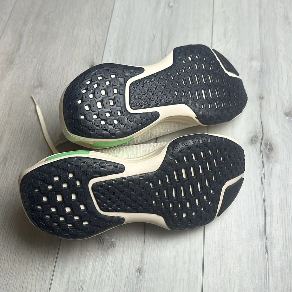 Nike Invincible Run FK 3 Light Cream White‎ Men 8 Women 9.5 New With Tags